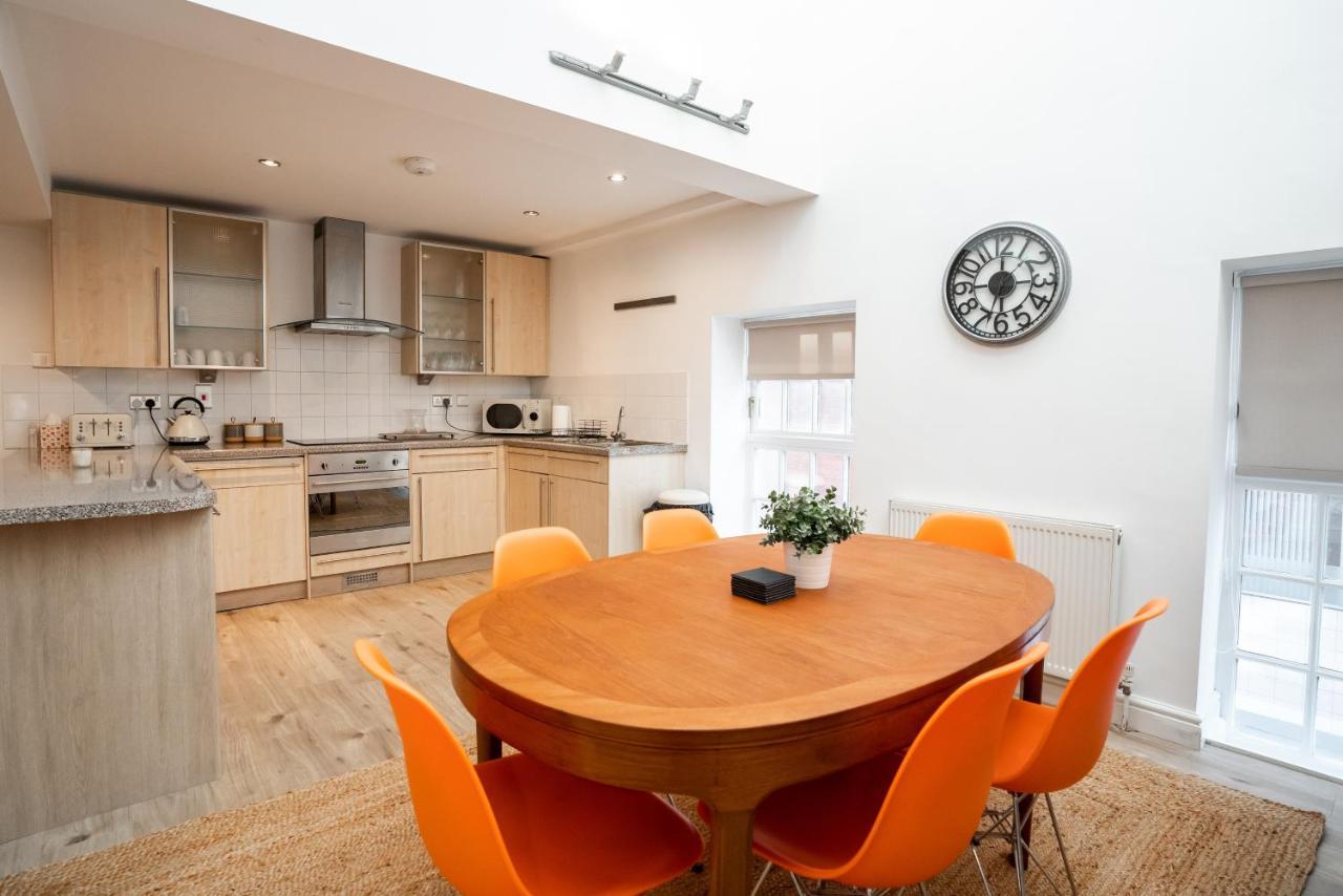 The Amazing Triplex - City Centre - Free Parking Sheffield Exterior photo